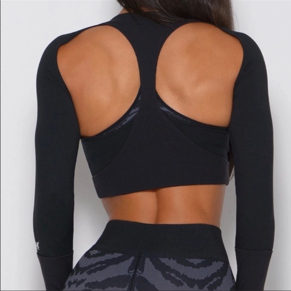 Bombshell Sportswear Black Pullover - image 1